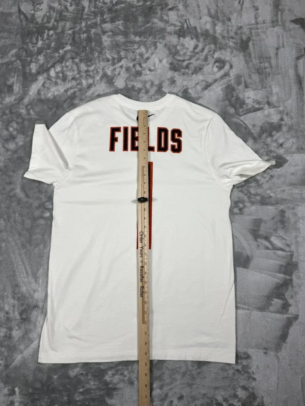 New Chicago Bears Shirt Men's Medium White NFL Football Justin Fields 1 Nike Tee